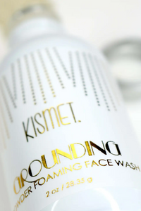 Grounding Powder Foaming Face Wash