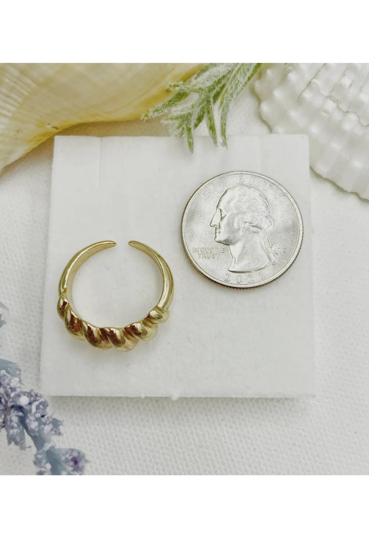 Croissant Chunky Adjustable Ring