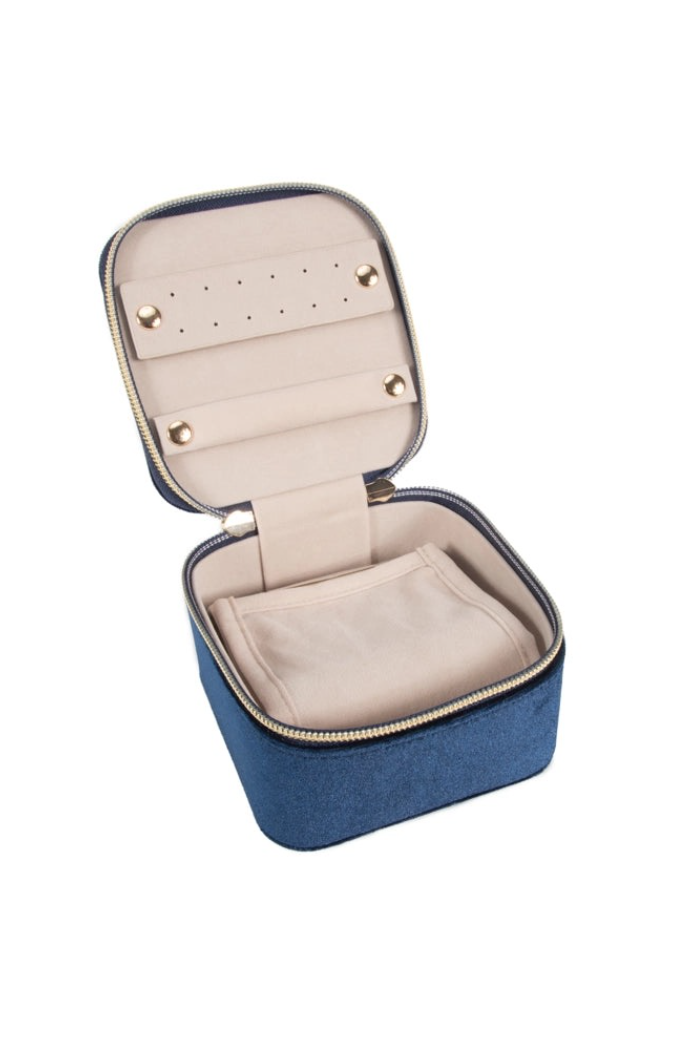 Vera Travel Jewelry Case