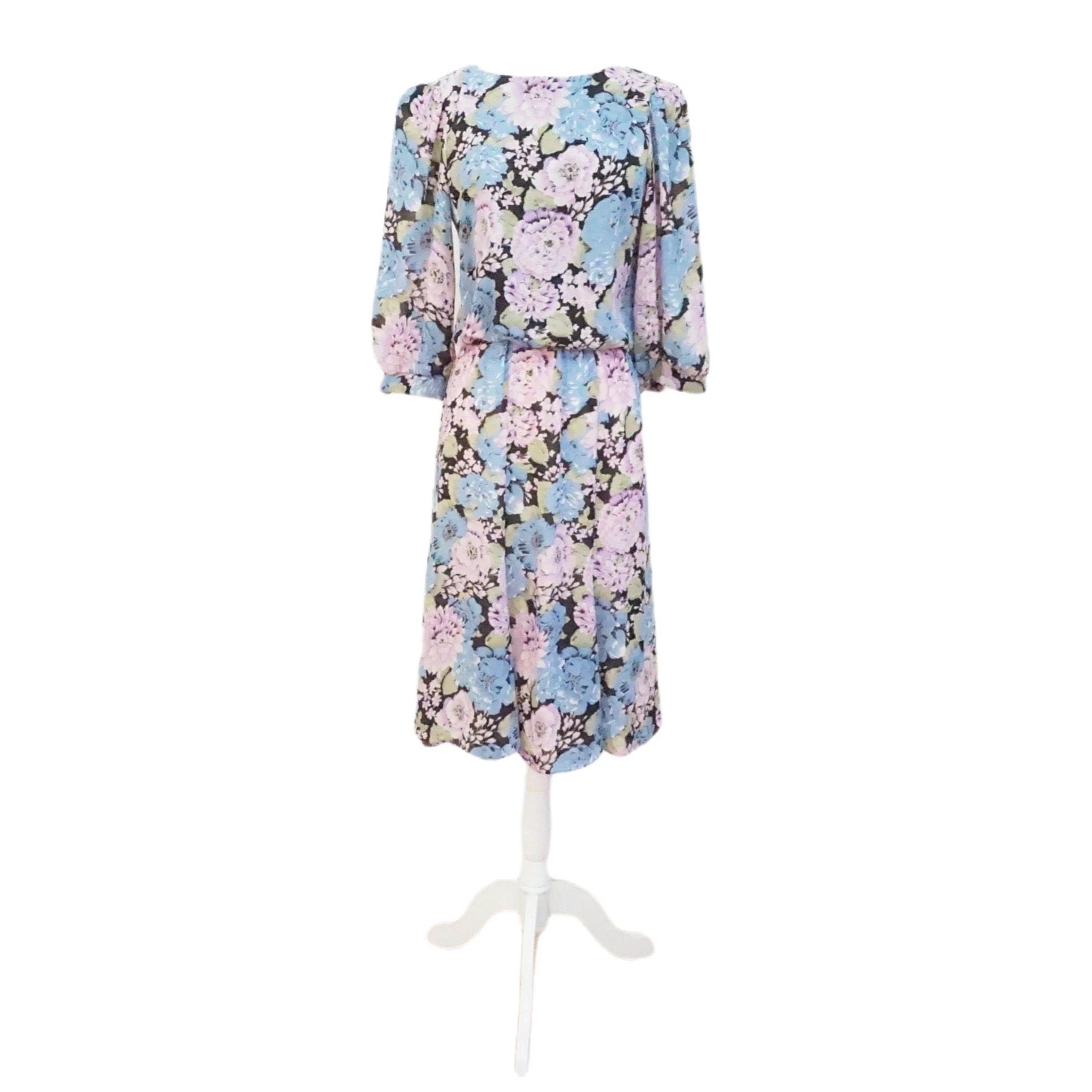 Vintage Purple & Blue Floral Midi Dress Rose Market Nevada City Vintage Purple & Blue Floral Midi Dress Rose Market Nevada City